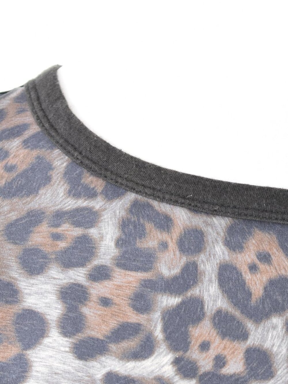 Moncler Maglia Girocollo Leopard Silk Wool Crew Neck T-Shirt - S - Picture 15 of 15